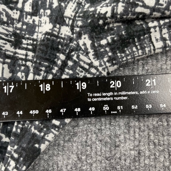 Soft Surroundings Shirt Women Large Black White Print Faux Wrap Side Ruch V-Neck - Picture 5 of 11